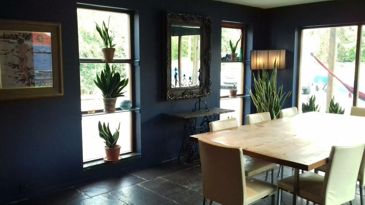 The Village Studio Apartments ماوت المظهر الخارجي الصورة
