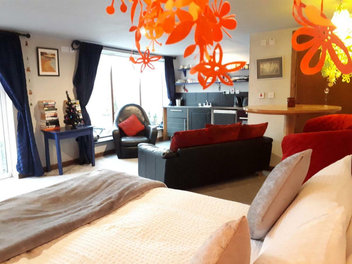The Village Studio Apartments ماوت المظهر الخارجي الصورة